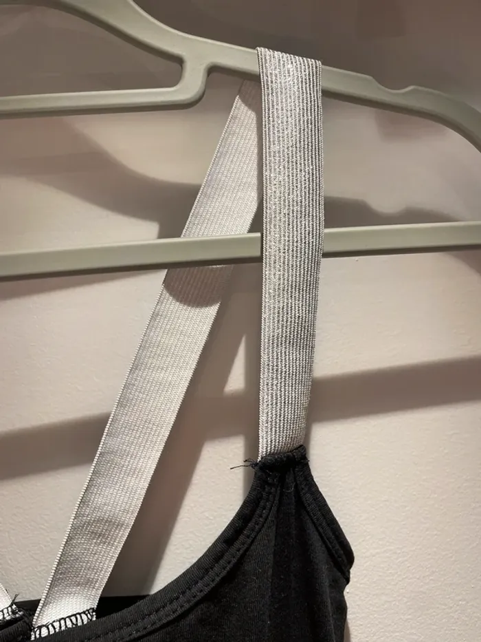 Débardeur noir bretelle brillante croisé dans le dos taille S -36 - photo numéro 2