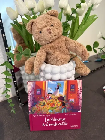 Livre Mac do la femme a l’ombrelle neuf