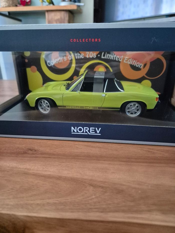 Porsche 1/18 édition limitée Norev