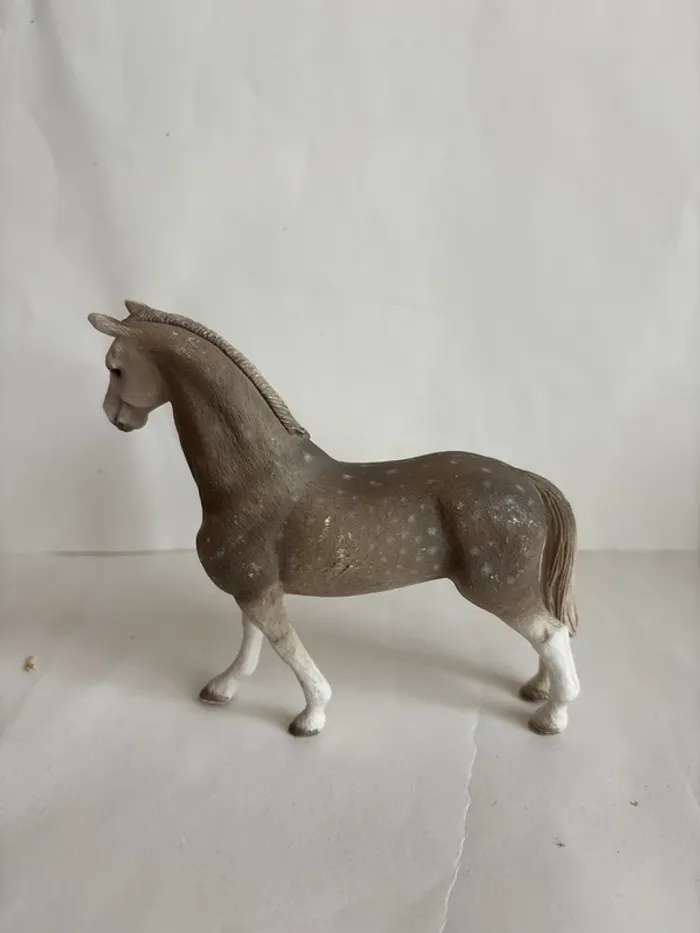 Hongre holsteiner Schleich - photo numéro 2