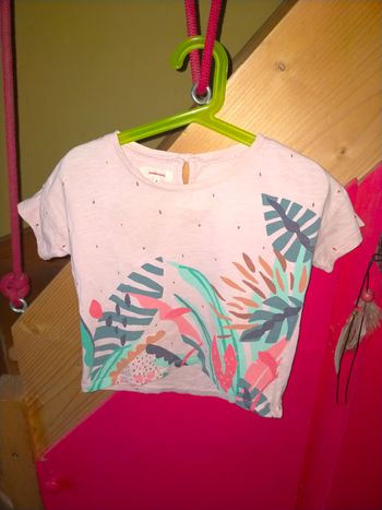 Très beau tee-shirt Catimini 4 ans