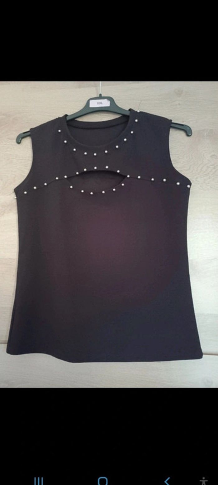 Débardeur Noir très beau débardeur taille unique