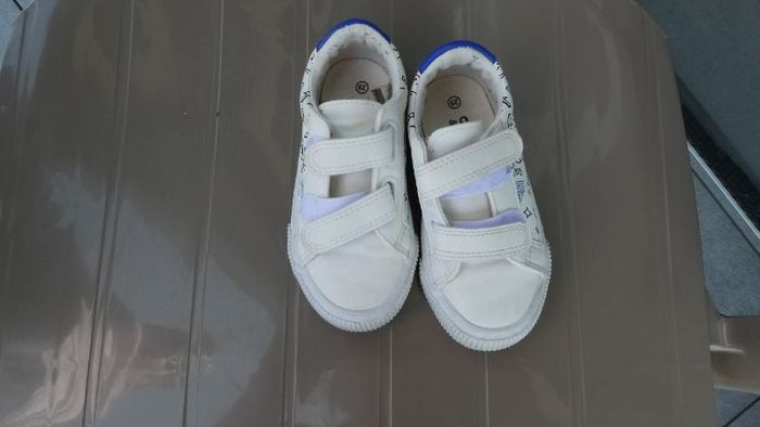 Baskets blanches - garçon - pointure 25