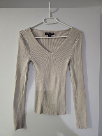Pull fin col v beige
