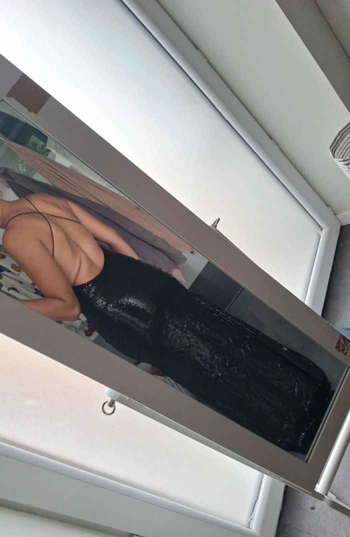 Robe de soirée longue dos nu sequin - photo numéro 3