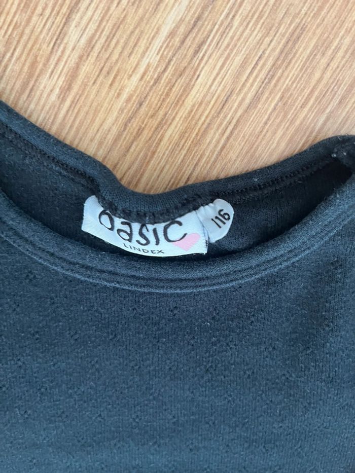 T-shirt Okaidi et Lindex taille 116 (6 ans). - photo numéro 5