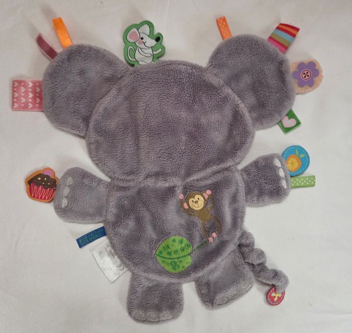 Doudou plat Éléphant gris - Étiquettes- Label Label - photo numéro 2