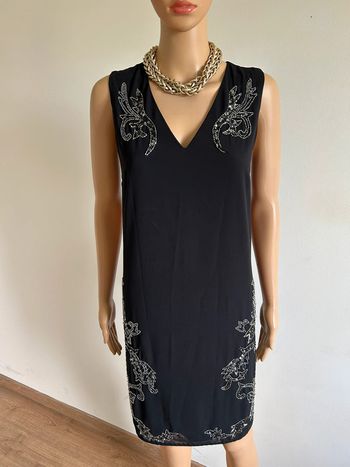 Robe noire sans manches avec strass taille 38 TBE