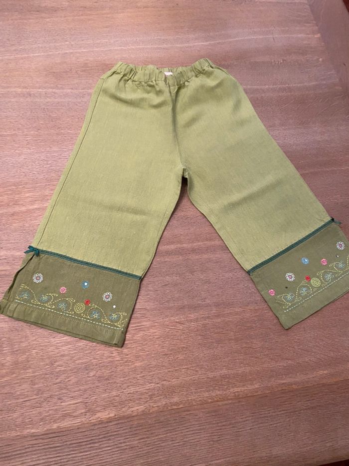 Pantacourt vert brodé neuf Catimini taille 5 ans