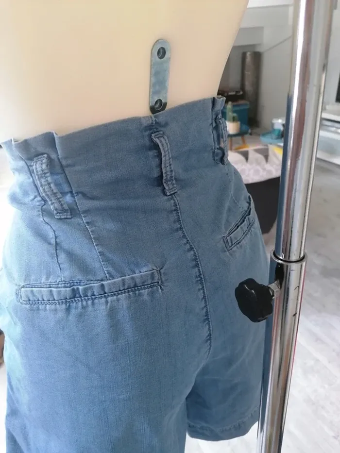 Short taille haute H&M 36 - photo numéro 3