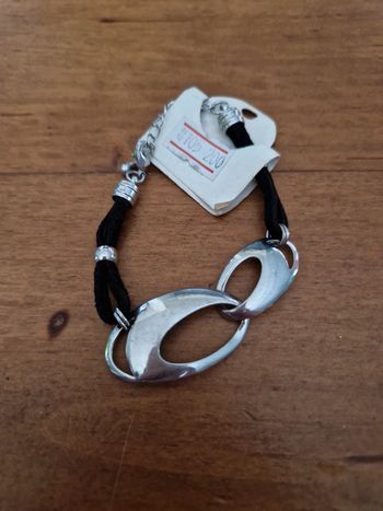 Bracelet neuf