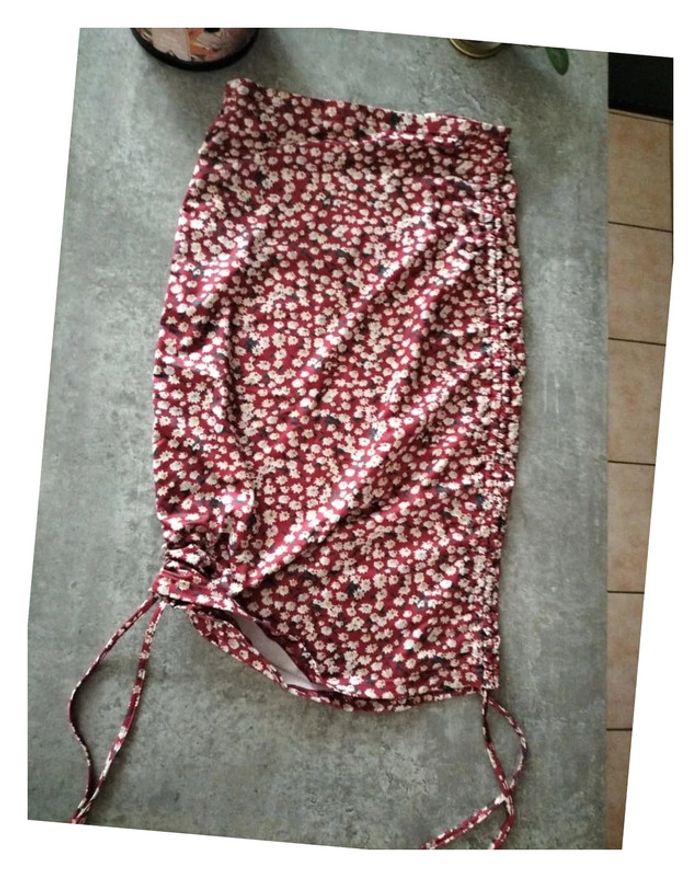 Jupe taille 34(12/13 ans)shein