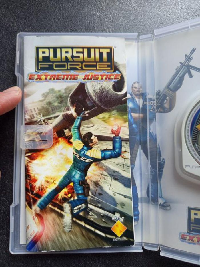 Sony - PSP - Pursuit force - Extreme justice - photo numéro 5