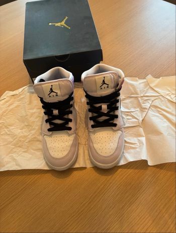 Air Jordan – Violet/Mauve & Noir – Très bon état + boîte