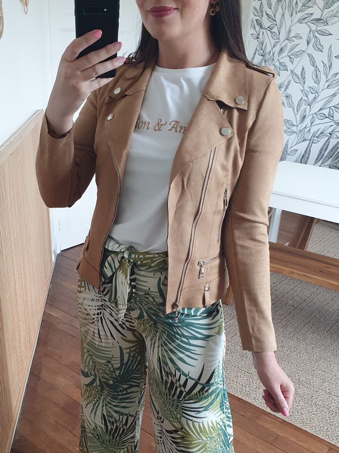 Perfecto New York suédine camel 
Taille M (taille petit)