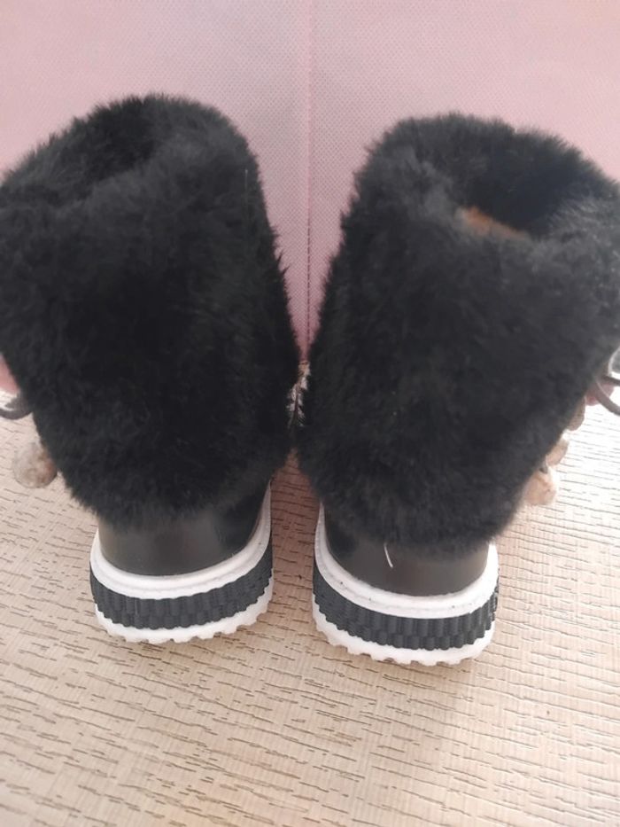 Bottines taille 24 - photo numéro 3