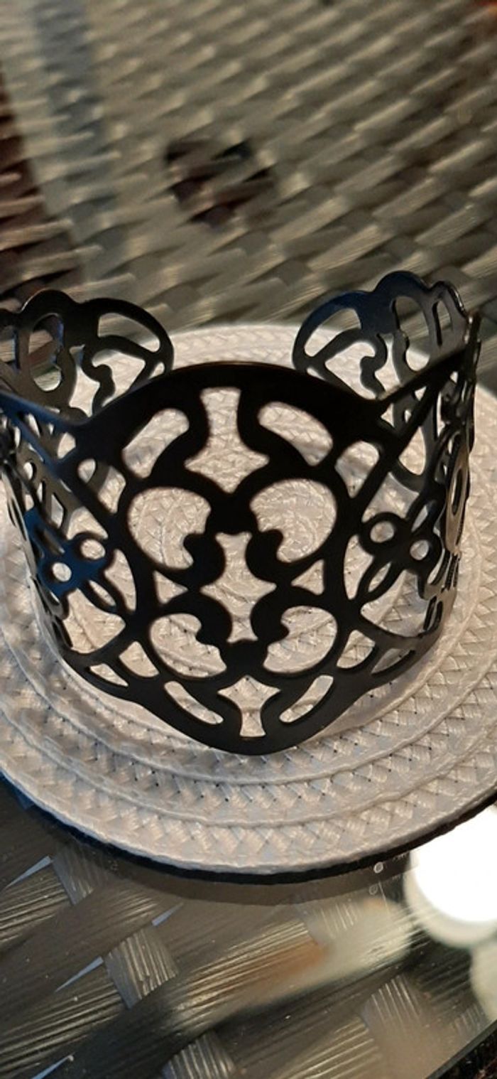 Manchette femme - photo numéro 3