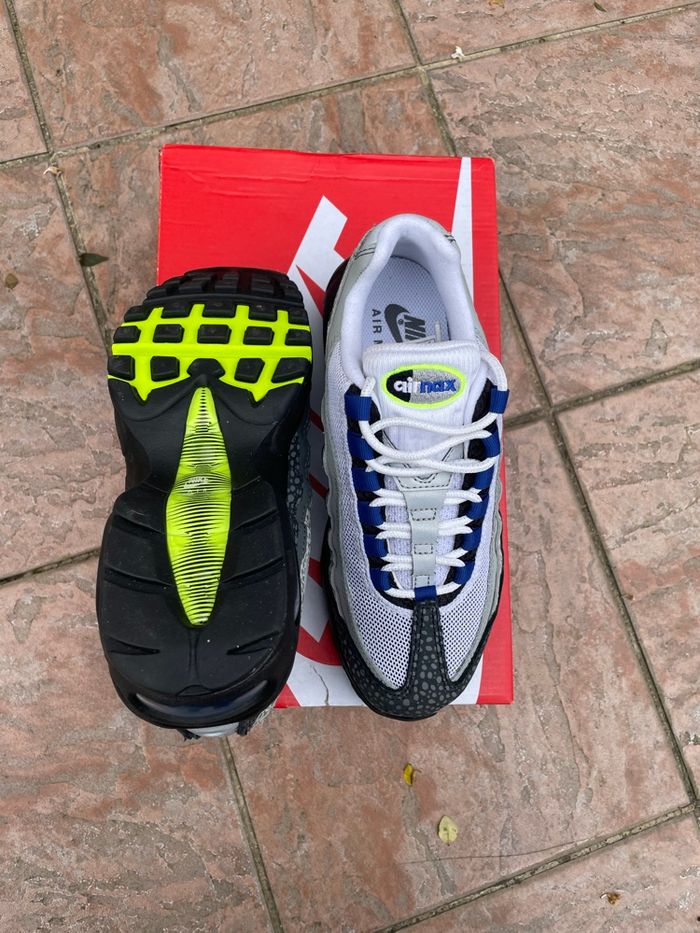 Air Max 95 kiss my airs  black volt iron grey - photo numéro 6