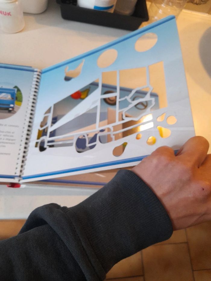 Livre pochoir - photo numéro 6