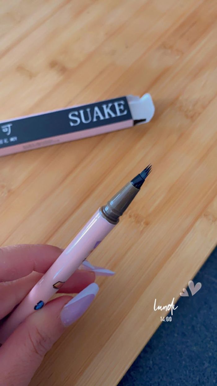 Maquillage Crayon sourcils - photo numéro 2