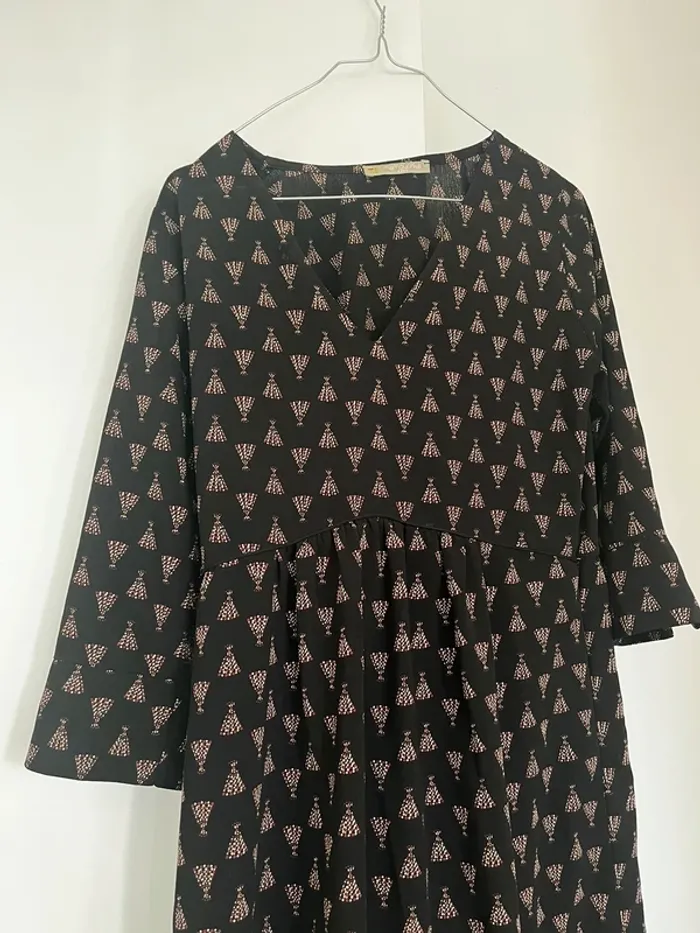 Robe longue noire - photo numéro 3