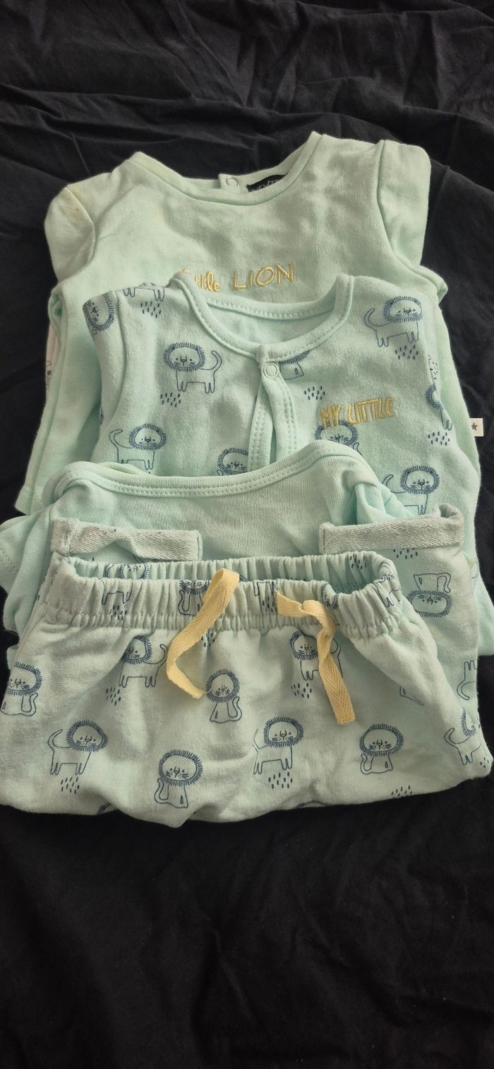 Sortie clinique pour bébé garçon - photo numéro 3