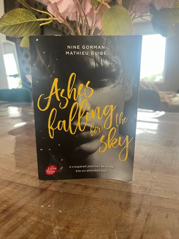 LIVRE ASHES FALLING FOR THE SHY