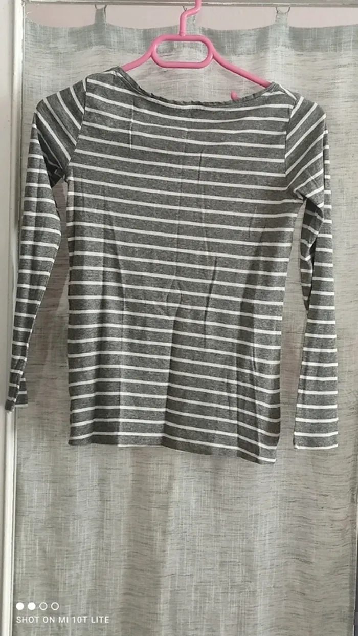 Tee shirt rayé gris et blanc camaïeu - photo numéro 2