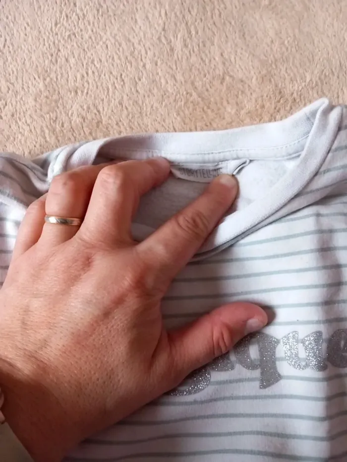 Pull fille en 3ans - photo numéro 2