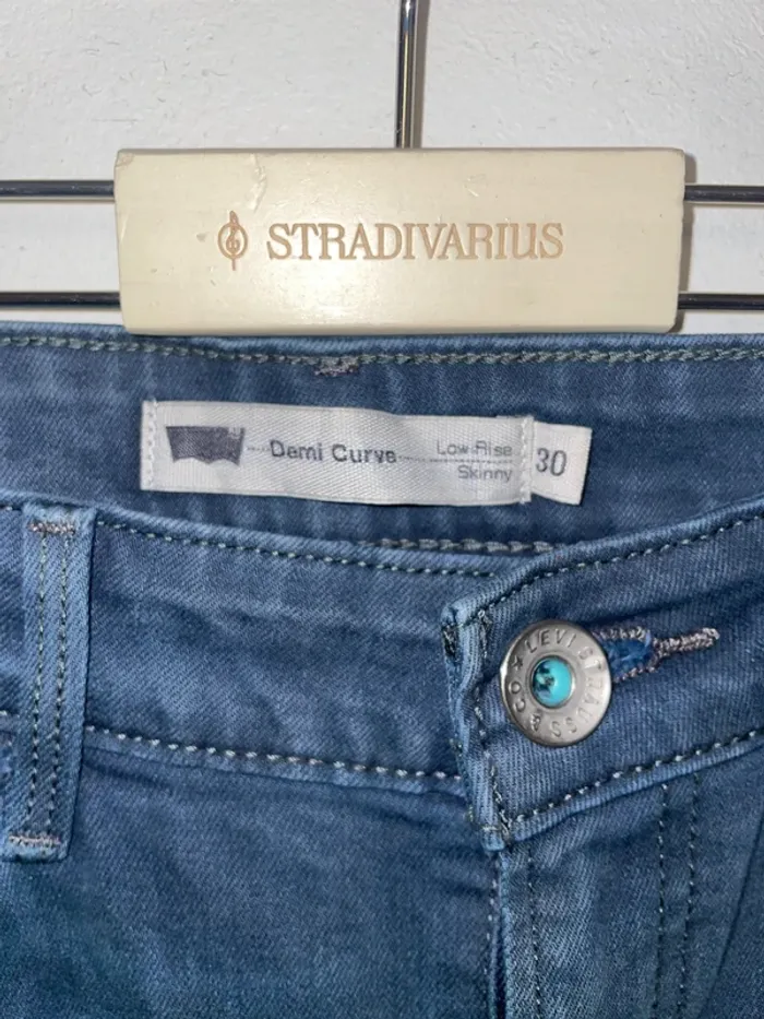 Jean bleu/gris Levi’s 38 - photo numéro 2