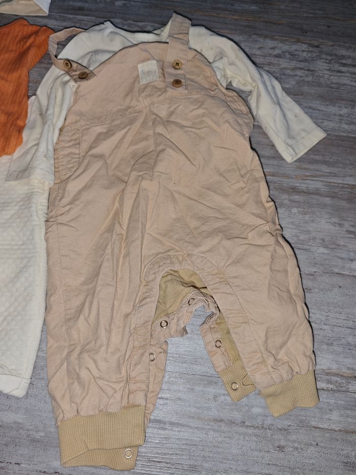 Lots de vêtements 6 mois - photo numéro 3