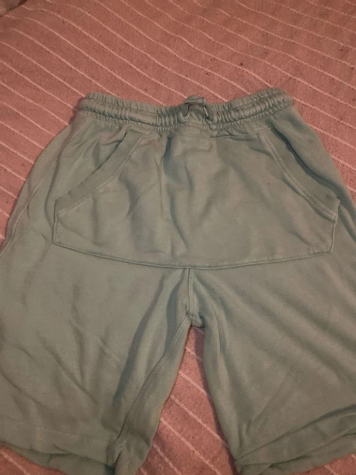 Short tape à l’œil