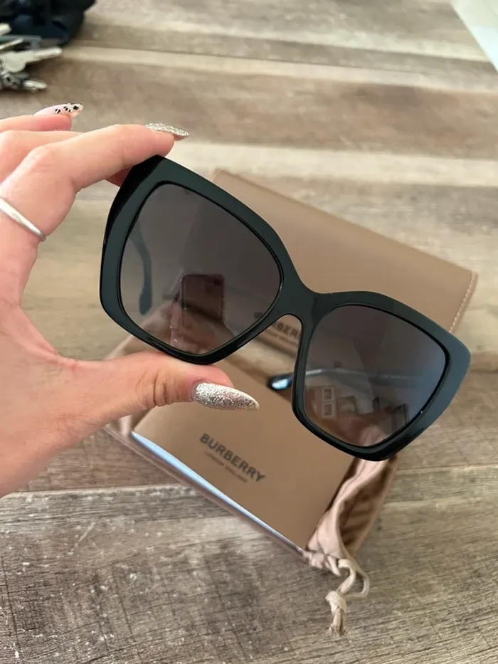 Lunette de soleil Burberry - photo numéro 3