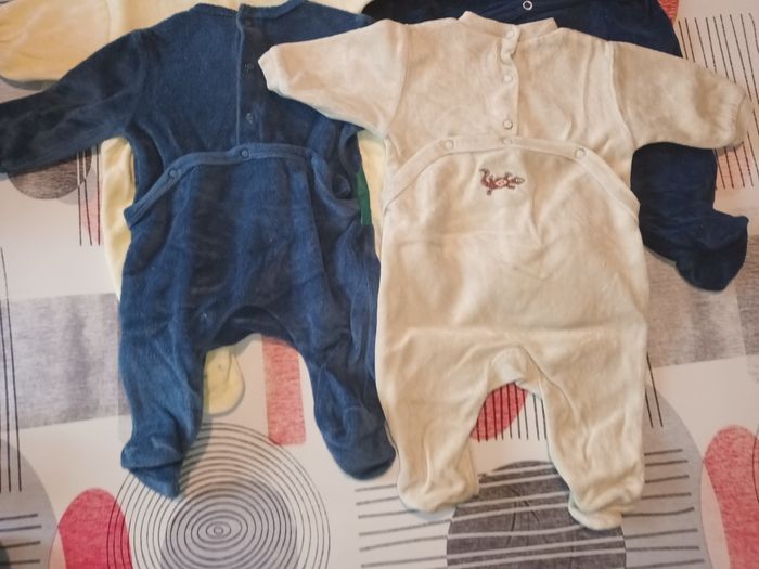 Lot 4 pyjamas Taille 1 mois - photo numéro 8