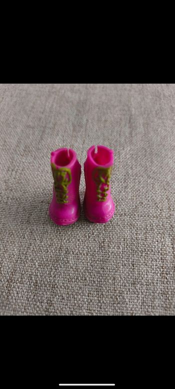 Chaussures poupée monster high vénus
