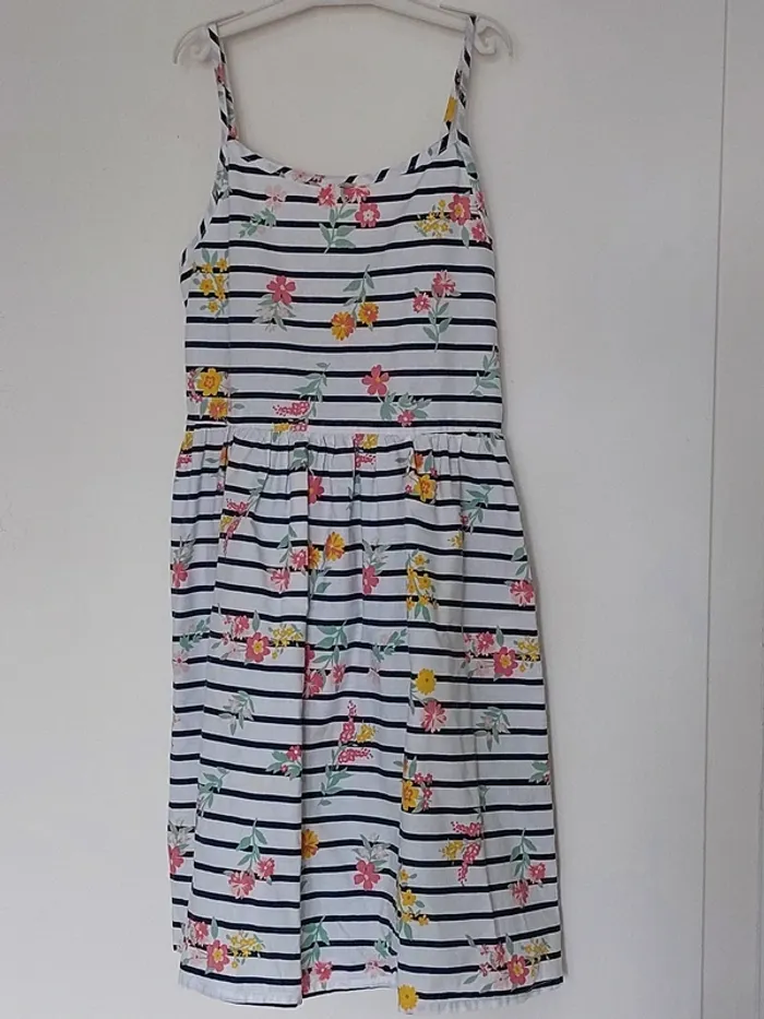 Robe d'été lignée + fleurs 6-7A - photo numéro 2