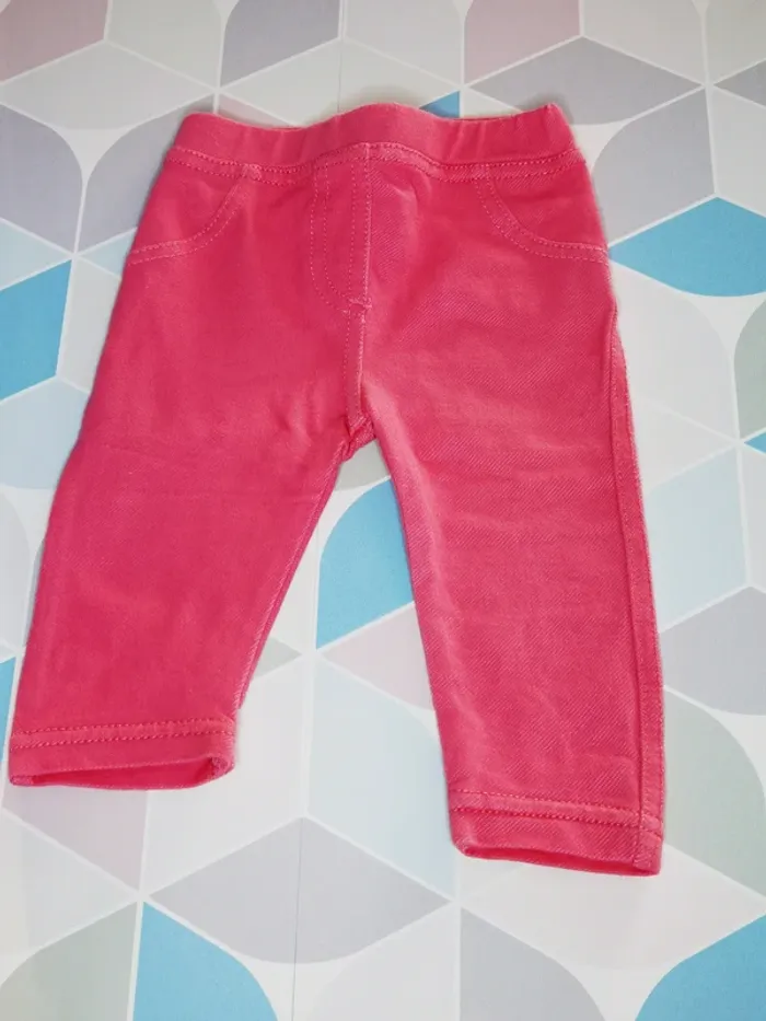 D3929 - jegging fille 3 mois