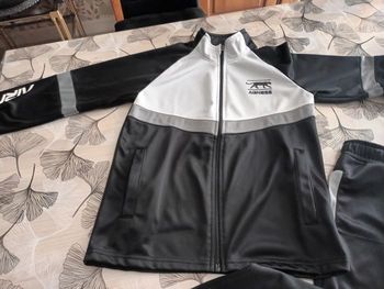 Ensemble survêtement