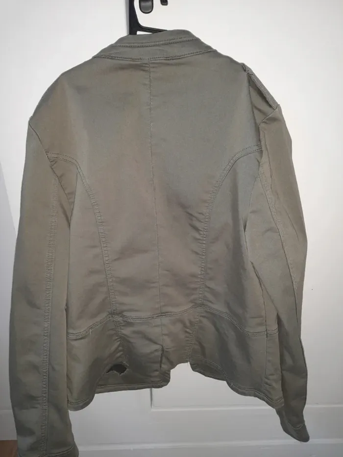 Veste kaki - photo numéro 3