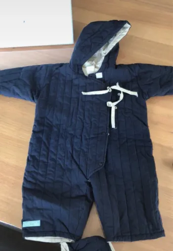 Jolie combipilote avec chaussons amovibles 9/12 mois