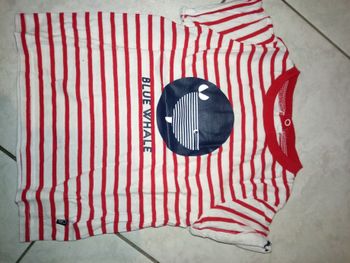 T shirt manches courtes.