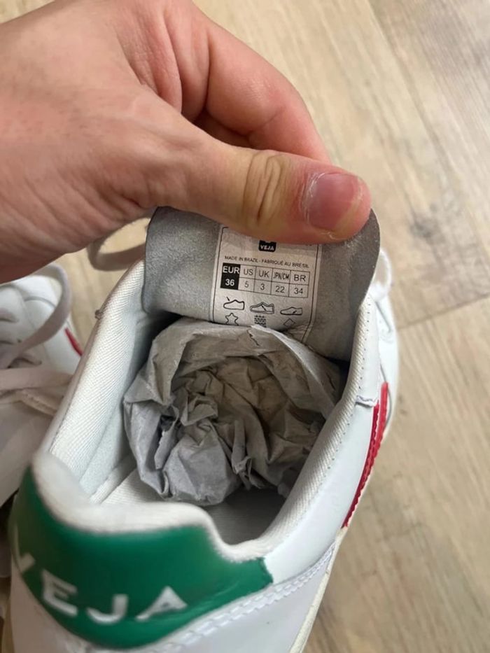 Veja V-10 White Red Green 39 - photo numéro 5