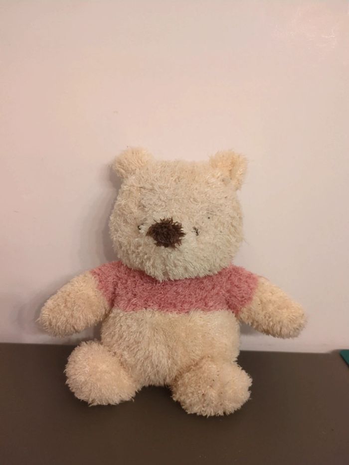 peluche Disney store Winnie l'ourson