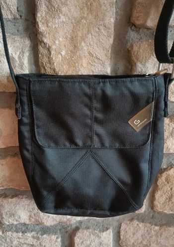Pochette sac noir avec bandoulière Decathlon