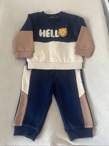 Ensemble sweat+jogging 6-9 mois