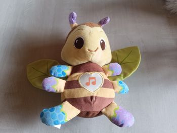 Peluche musicale bébé
