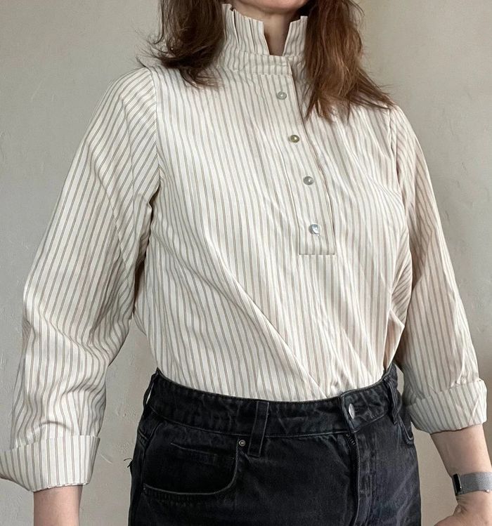 Blouse femme Atelier Évène – Écru à rayures – Col officier – Taille S/M – Neuve avec étiquette 🤍