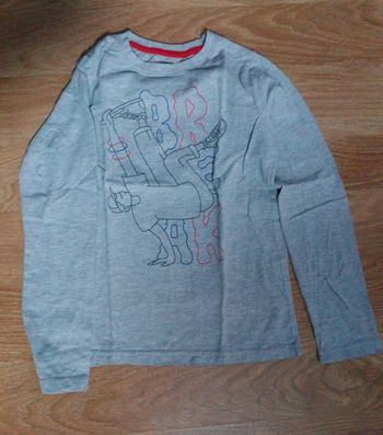 Tee shirt gris clair manches longues Kiabi 8 ans