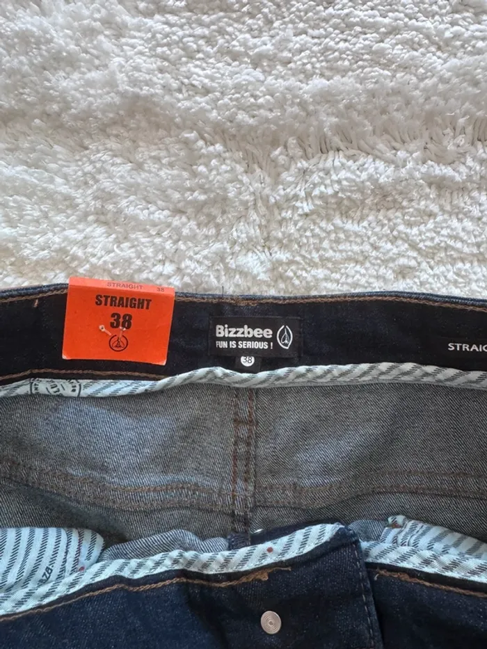 Jean droit straight Bizbee – Bleu brut – Taille 38 – Excellent état - Homme / Femme - photo numéro 5