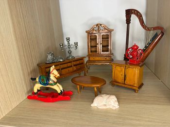 Lot de meuble et accessoires miniature en bois